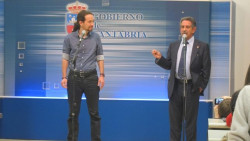 Los pactos, Revilla y Podemos