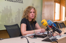 Los `puntos violeta` repartieron 2.000 folletos informativos en las fiestas de Torrelavega