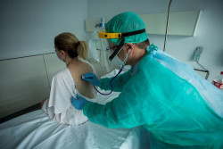 Los sanitarios espa&ntilde;oles en primera l&iacute;nea contra la COVID, Premio Princesa de Asturias de la Concordia