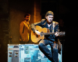 Los Secretos comparten su historia en el musical `A tu lado`, que recala el viernes 28 en el Palacio de Festivales