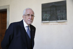Luis Mateo Díez, tras recibir el Cervantes: "Vivo entregado a mis personajes, ellos me salvan a mí"