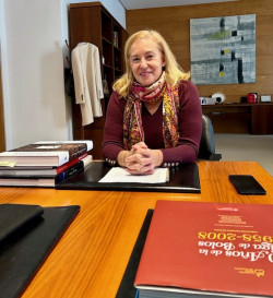 María José González Revuelta, presidenta del Parlamento de Cantabria      Carlos Magdalena.