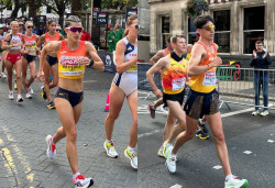 Mar&iacute;a P&eacute;rez y Paul McGrath, campeones de Europa de medio marat&oacute;n de marcha