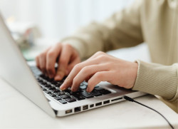 M&aacute;s de 300 `lobbies` se han inscrito en la primera semana del registro estatal, que ha recibido m&aacute;s de 3.000 visitas