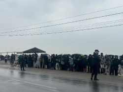 M&aacute;s de 50 menores inmigrantes esperan en el Guano (Ceuta) su traslado a un centro de acogida pero no los llevan a Marruecos