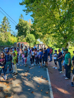 M&aacute;s de un centenar de personas marchan contra la "desprotecci&oacute;n" de m&aacute;s de 60 hect&aacute;reas para el pol&iacute;gono `Federico Cobo`