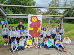 Medio centenar de alumnos de los Sagrados Corazones participan en el paseo `La senda mágica` por La Viesca
