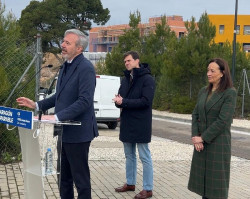 "Merece la pena ir a votar, nos jugamos nuestro futuro y seguir mejorando nuestra comunidad aut&oacute;noma", dice Azc&oacute;n