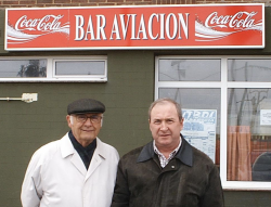 Miguel de Miguel Monta&ntilde;&eacute;s, un aragon&eacute;s en la f&aacute;brica de avionetas de La Albericia por Pedro Arce