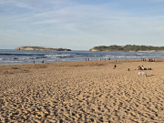  Muere un ba&ntilde;ista en la playa de Loredo