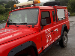 Muere un hombre de 70 a&ntilde;os tras caer su coche por una ladera en una pista forestal de Bejes
