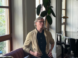 Nacho Duato llega a Madrid con su compa&ntilde;&iacute;a: "Si tenemos un ministro que no sabe de artes esc&eacute;nicas, poco vamos a hacer"