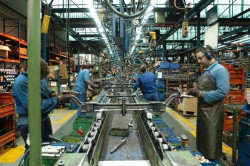 Nissan prev&eacute; abrir la producci&oacute;n de la planta de Los Corrales a nuevos mercados y "salvaguardar" la plantilla