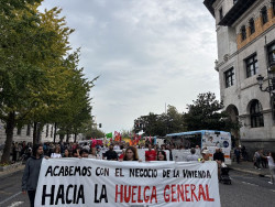 No han llegado a mil los manifestantes  en Santander por la vivienda, se une Casares y llaman a la huelga general
