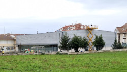 Noja invierte casi 20.000 euros en la cubierta del pabellón del colegio Palacio para eliminar las filtraciones