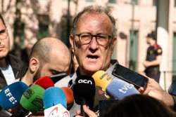 &Ograve;mnium exige a instituciones y partidos borrar el castellano de las escuelas