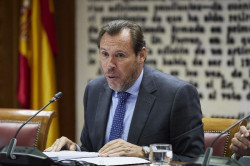 &Oacute;scar Puente deber&iacute;a dimitir con car&aacute;cter irrevocable o ser cesado