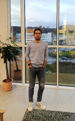 Pablo Roldán graduado en Tecnologías de Telecomunicación por la UC, logra una beca de 421.000 euros para investigar medicina experimental en el pulmón en el Reino Unido