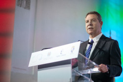 Page rechaza especular sobre el accidente de Adamuz y cree que Espa&ntilde;a necesitar dar un "empuj&oacute;n" a sus infraestructuras