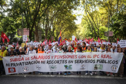 Pensionistas se manifiestan en Madrid para reclamar pensiones dignas, mejores salarios y acceso a la vivienda