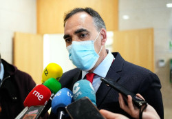 Pesquera ante la pr&oacute;xima huelga que le anuncian los del Sindicato de Medicos dice  que la situaci&oacute;n de Atenci&oacute;n Primaria ha mejorado "sustancialmente"