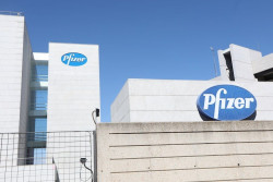  Pfizer asegura que su vacuna contra el Covid-19 es eficaz "en m&aacute;s del 90%"