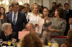 Política,  enigma  y  paripé
