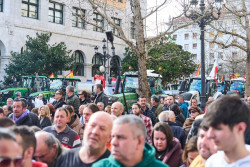 PP y PSOE tumban en el Parlamento c&aacute;ntabro una iniciativa de Vox en contra del acuerdo con Mercosur