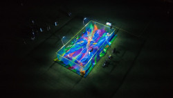 Premier Padel y Art Basel Qatar hacen arte con una pista de p&aacute;del