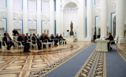 Putin celebra la cumbre con Trump como un paso hacia la toma de "decisiones necesarias" sobre Ucrania