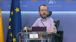 Que S&aacute;nchez tenga comunistas en su Gobierno, que no condenan sin paliativos los asesinatos de Putin, es un insulto y descr&eacute;dito para Espa&ntilde;a.