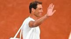 Rafa Nadal completa su primer entrenamiento en Roland Garros ante 6.000 aficionados