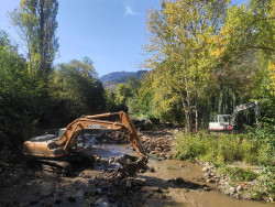 Red Cambera impulsa el derribo de un azud en Tama que permite abrir 27 kilómetros de río para el salmón