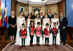 Reinosa entrega el galard&oacute;n del Premio Nacional de Poes&iacute;a de las Justas Literarias al autor Jos&eacute; Manuel Mart&iacute;n