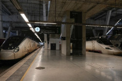 Renfe mantiene por tercer d&iacute;a la suspensi&oacute;n de trenes con origen o destino Vigo, mientras la venta sigue bloqueada