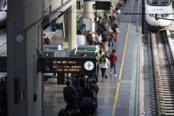 Retrasos en los trenes de Alta Velocidad entre Madrid y Andaluc&iacute;a por una incidencia en una maquinaria de v&iacute;a