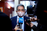 Revilla rebaja sus peticiones para Cantabria para dar el sí a Sánchez al soterramiento de las vías de Torrelavega y el AVE