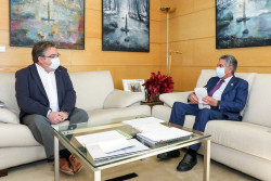Revilla y el alcalde de Noja Miguel Angel Ruiz comparten jornada de trabajo en materia educativa, turística y de infraestructuras