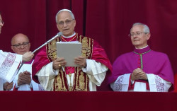Robert Prévost da las gracias a Francisco, reza por la paz y anuncia: "Queremos ser una Iglesia sinodal"