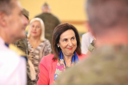 Robles, verso suelto del Gobierno, logra convertirse en la ministra de Defensa m&aacute;s longeva de la democracia