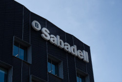 Sabadell inicia este lunes un programa de recompra de acciones de hasta 331 millones de euros