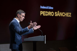 S&aacute;nchez anuncia m&aacute;s de 500 millones de euros en un a&ntilde;o para los migrantes