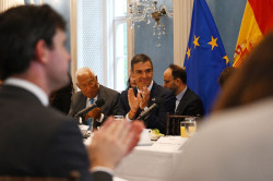S&aacute;nchez despliega la "alfombra roja" a la inversi&oacute;n en `data centers` en Espa&ntilde;a si no comprometen recursos
