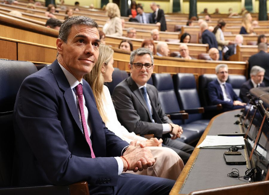 S&aacute;nchez dice que comparecer&aacute; en el Congreso por las &uacute;ltimas investigaciones a Zapatero y en Ferraz cuando ten&iacute;a que acudir inmediatamente