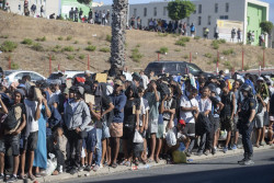 Sanchez meter&aacute; a los menores marroqu&iacute;es en polideportivos cuando deb&iacute;a devolverlos a Marruecos 
