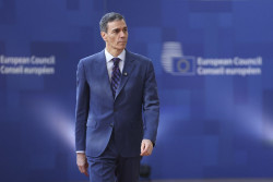 S&aacute;nchez reitera su respaldo a Zapatero y desvela que ha estado en contacto con &eacute;l desde su imputaci&oacute;n