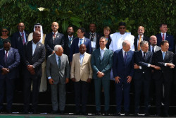 Sánchez se convierte en un -negacionista de la democracia- sino convoca elecciones