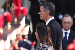 S&aacute;nchez  valorar&aacute; recurrir al Constitucional, su salva vidas, el fallo del Supremo sobre la `ley de nietos`