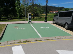 Santa Mar&iacute;a de Cay&oacute;n ampl&iacute;a el n&uacute;mero de plazas reservadas para la carga para veh&iacute;culos el&eacute;ctricos