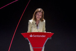 Santander gana 7.328 millones hasta junio, un 14,9% m&aacute;s